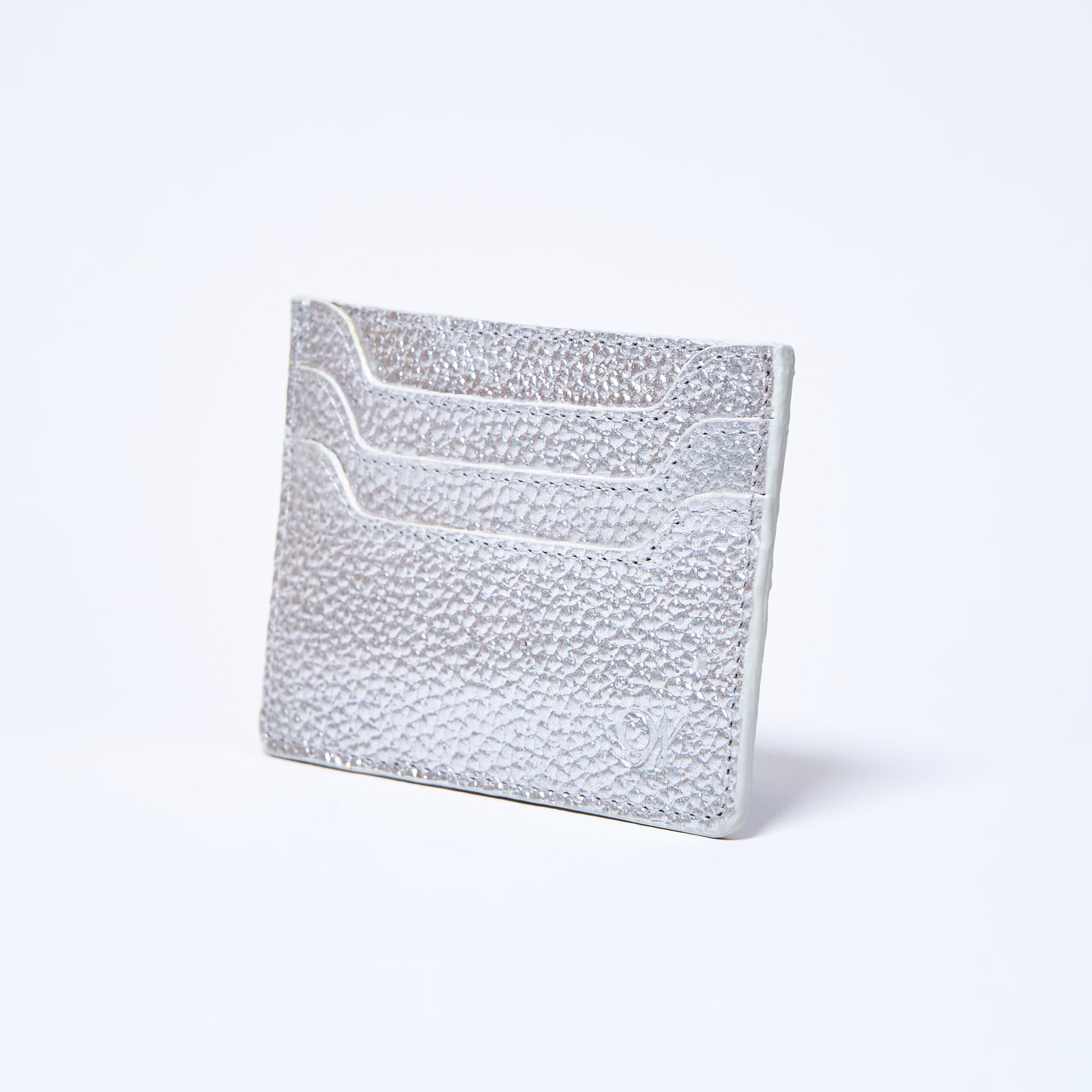 Stardust silver Celeste slim leather wallet, cardholder handcrafted by Oda Nova with 6 card slots, sleek and minimalist design